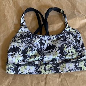 Pretty yoga workout lulu